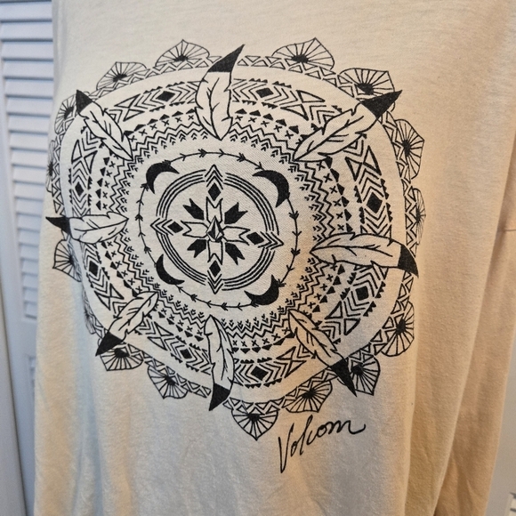 Volcom Scoop Neck Long Sleeve Dream Catcher Size LARGE NATIVE AMERICAN LOOK - Picture 2 of 6